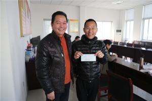 市城投公司起劲开展结对帮扶事情