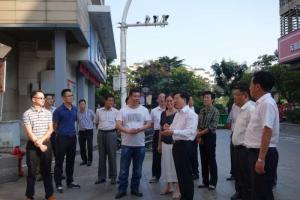 市委书记陈伟俊调研府庙街区文明城市建设事情