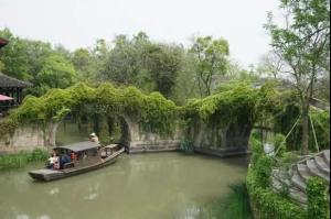 赴一场春天的约会——记2003网站太阳集团集团春游活动