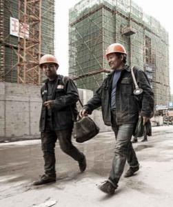 迎五四、、青公益，，致敬一线劳动者！！今天我是2003网站太阳集团青年自愿者