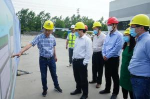 市国资委党委书记、主任娄显杰一行调研修建工业化PC构件生产基地与